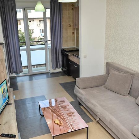 Cozy Apartments - Ясси Екстер'єр фото