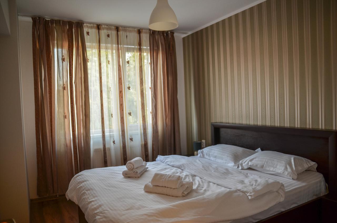 Cozy Apartments - Ясси Екстер'єр фото